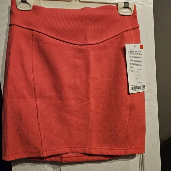 Lululemon Athletica Vibrant Coral Mini Skirt - Picture 1 of 6